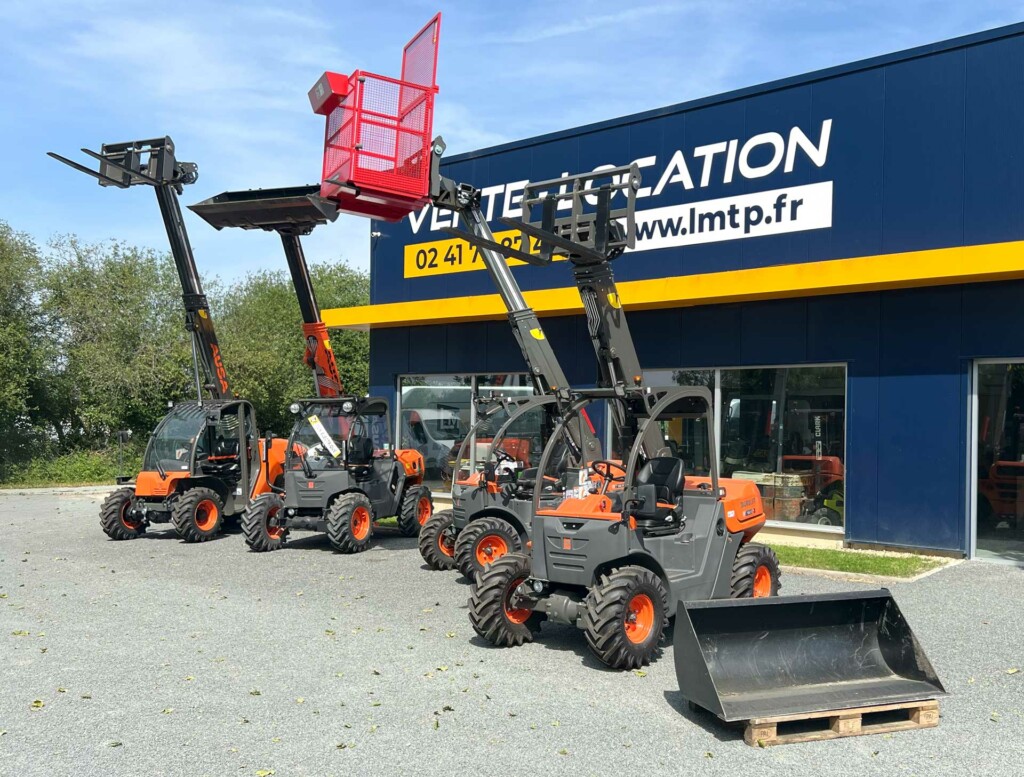 Chariots télescopiques Ausa T144H avec flèches télescopiques déployées